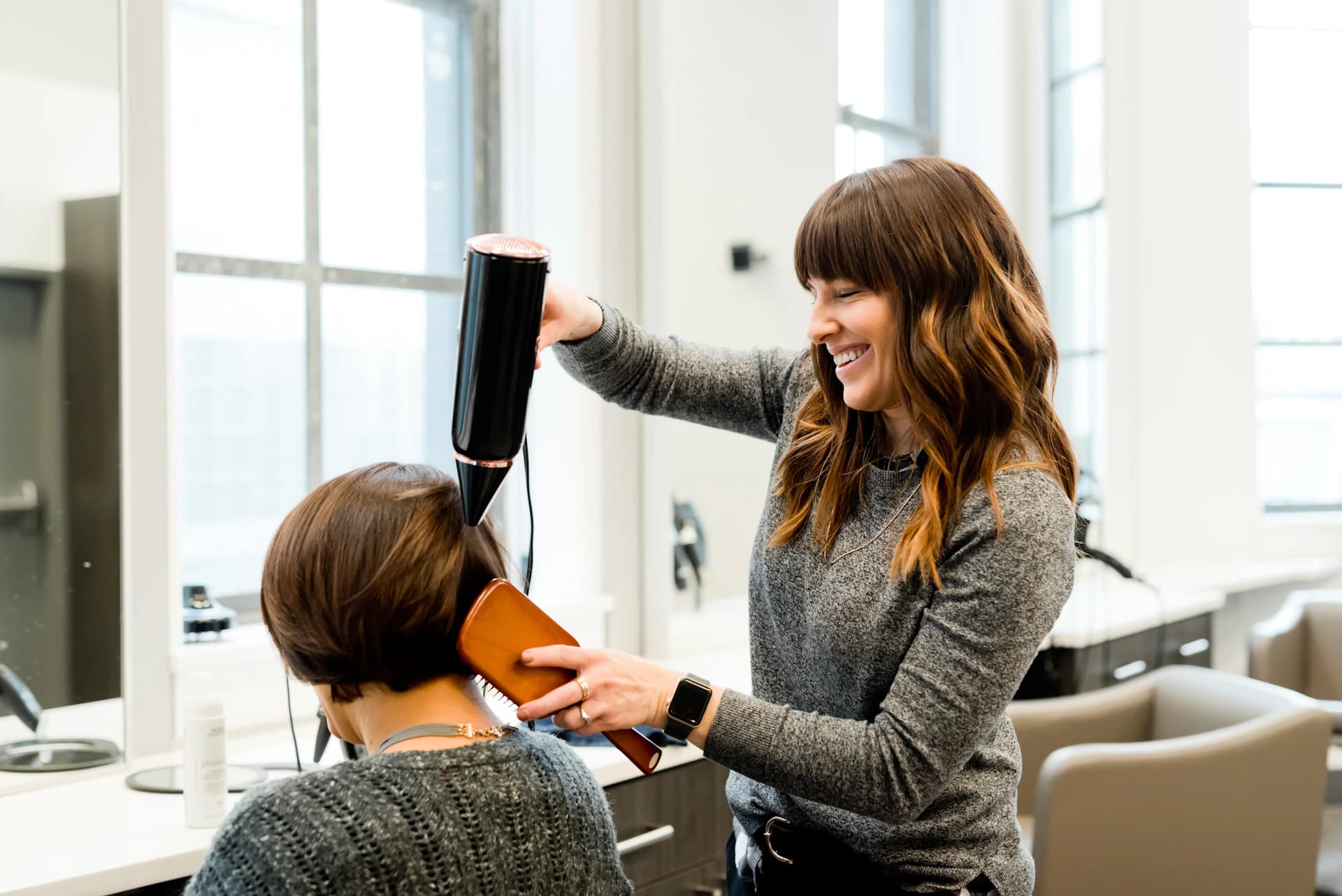 Hair Salons & Barbers working in United States